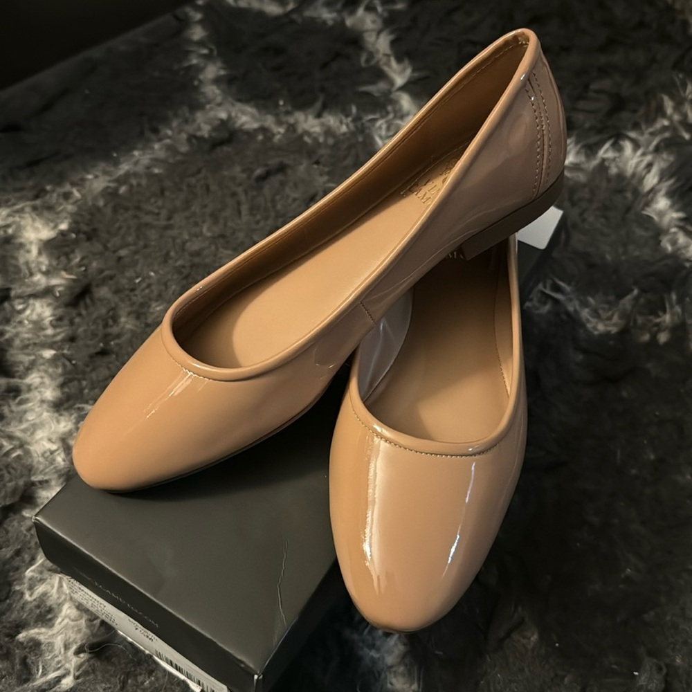 Vince Camuto Minndy Flats
